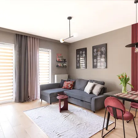 Colour House Apartment *